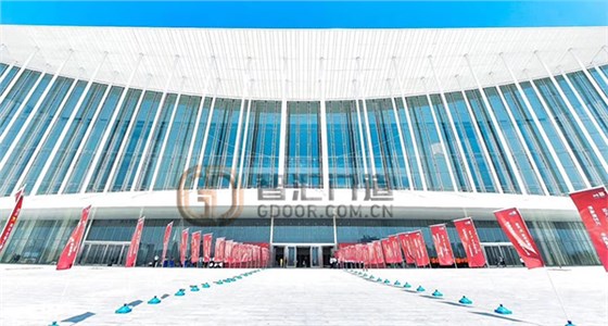 西安絲路會(huì)展中心門區(qū)